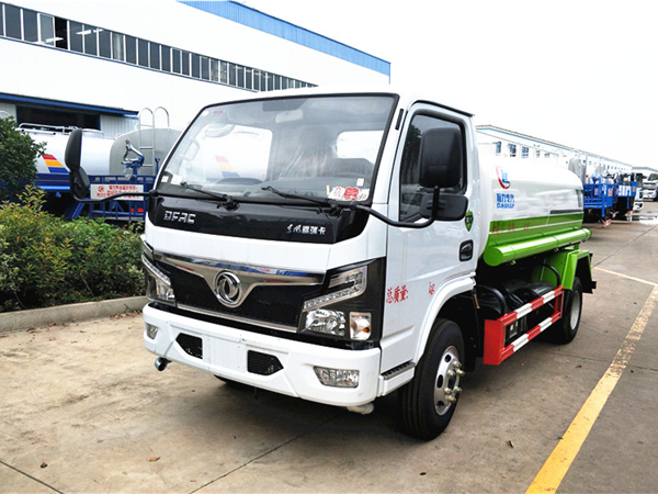 國六東風(fēng)小多利卡5方灑水車